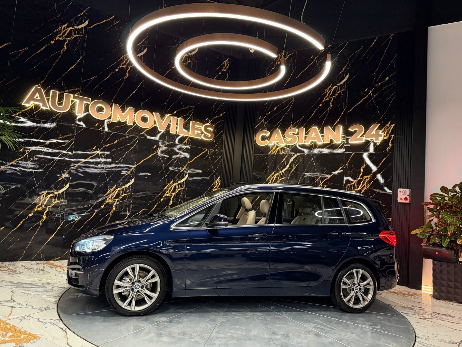 BMW Serie 2 Gran Tourer 2.0d 150CV 7Plazas Mercedes con CADENA