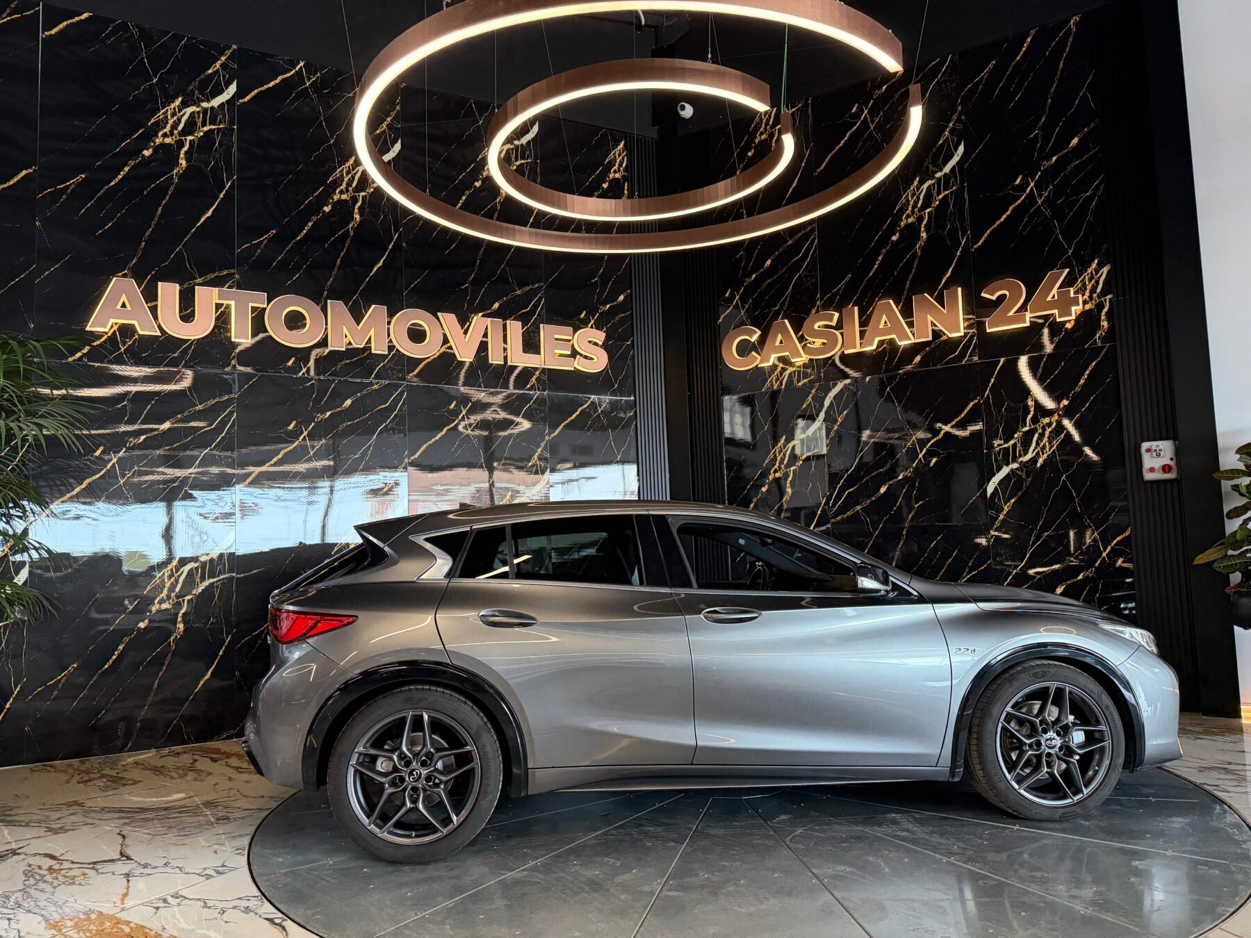 INFINITI Q30S 2.2D 170CV Motor MERCEDES con CADENASPORT EDITION 7G AWD