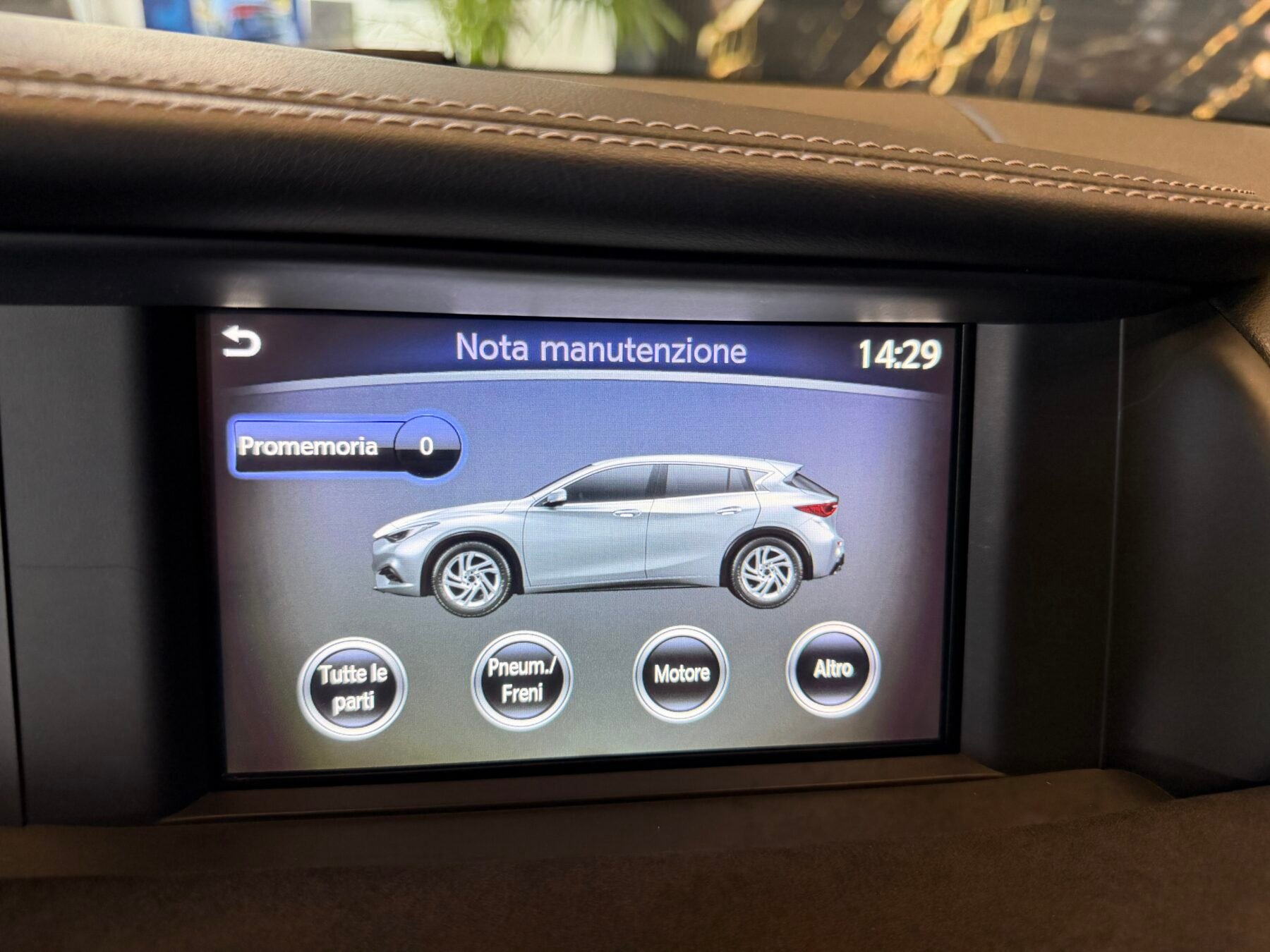 INFINITI Q30S 2.2D 170CV Motor MERCEDES con CADENASPORT EDITION 7G AWD