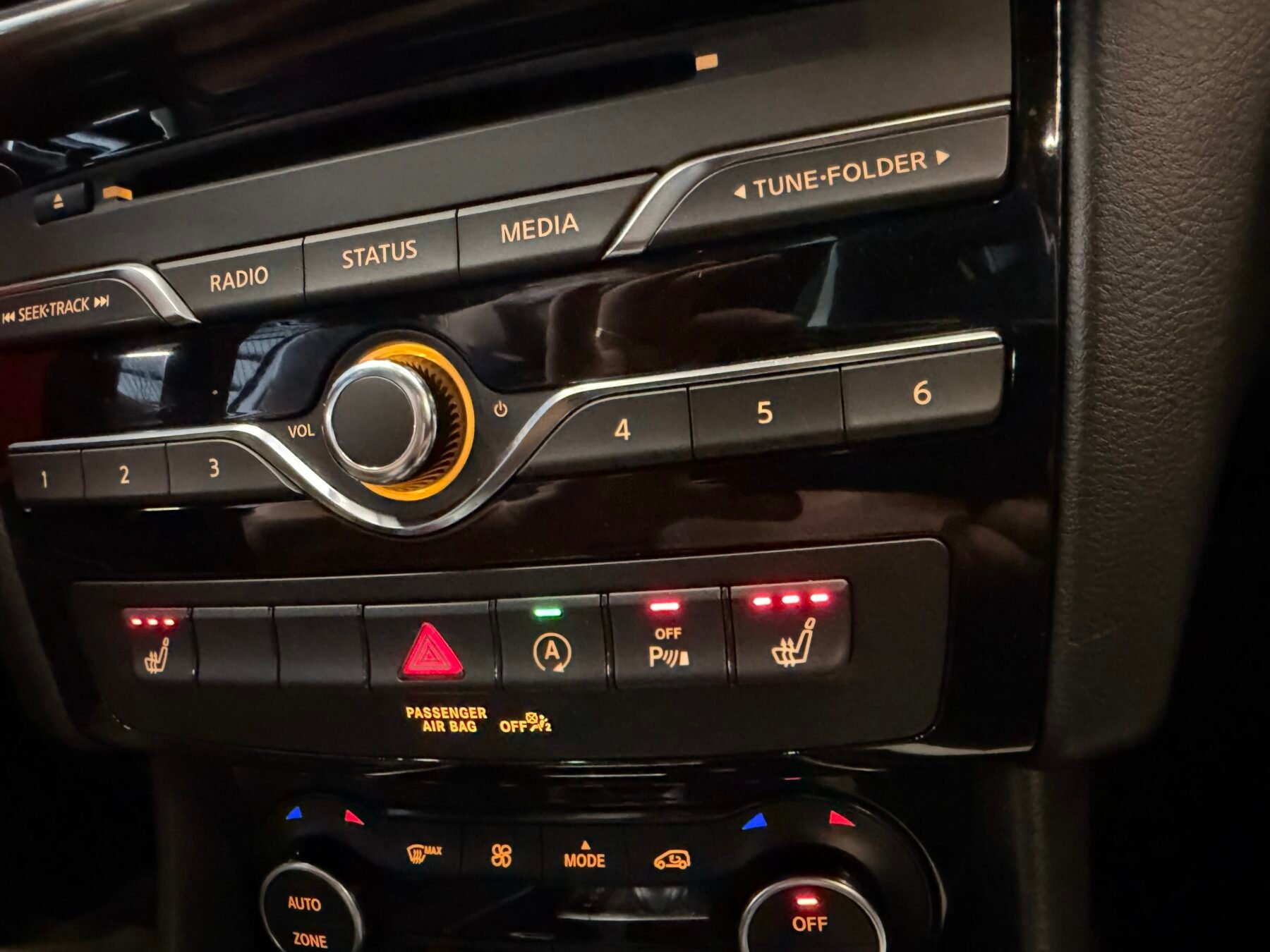 INFINITI Q30S 2.2D 170CV Motor MERCEDES con CADENASPORT EDITION 7G AWD