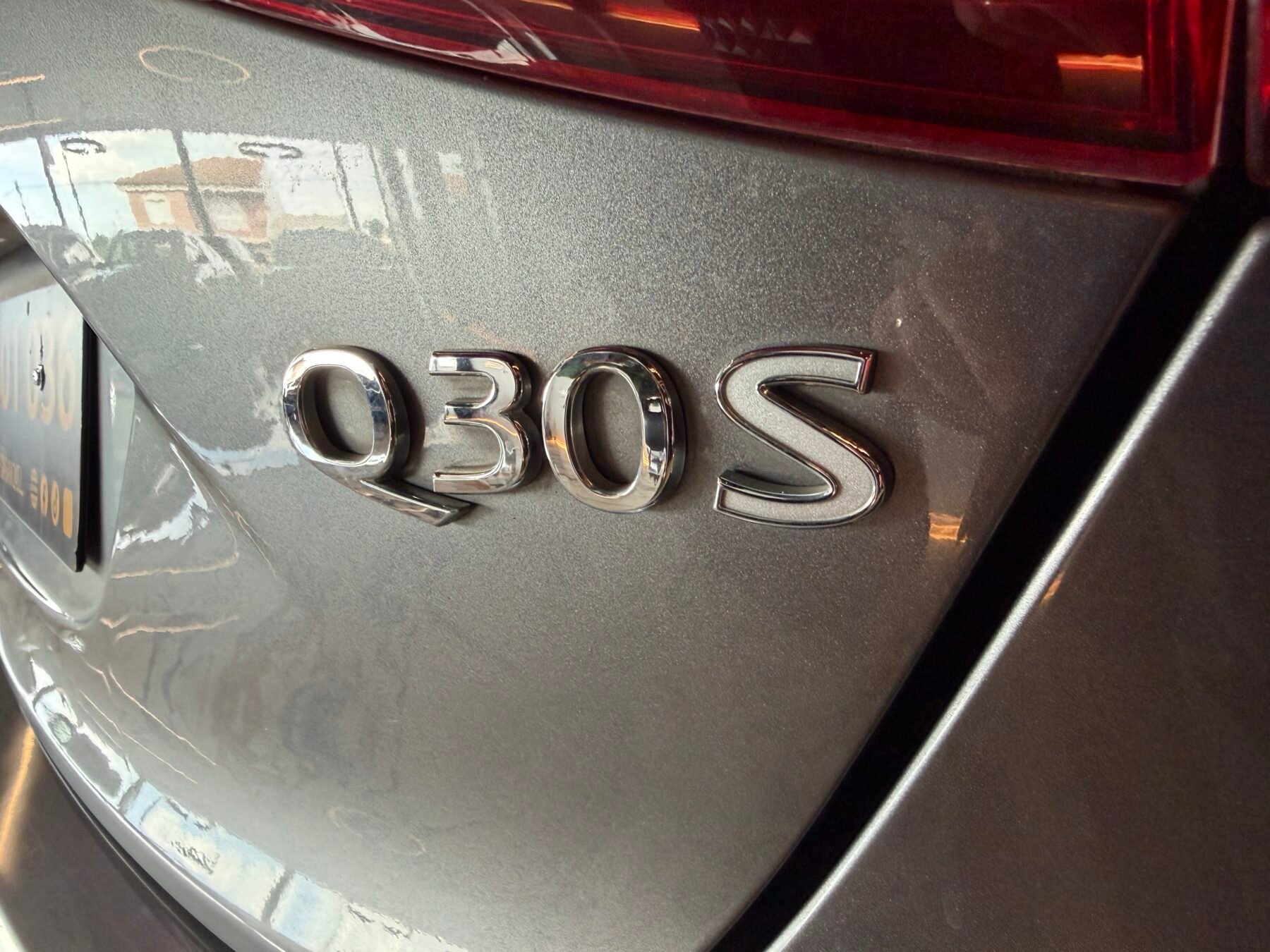 INFINITI Q30S 2.2D 170CV Motor MERCEDES con CADENASPORT EDITION 7G AWD