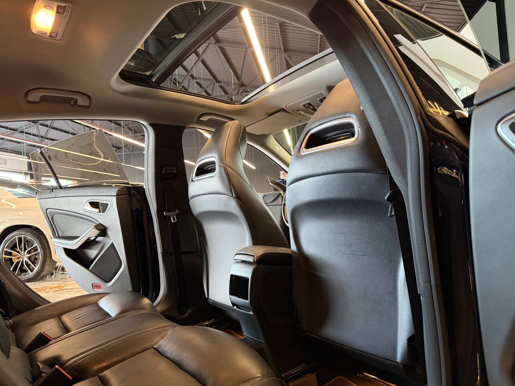 MERCEDES-BENZ CLA 200d 136CV Motor 2.2 Mercedes con CADENA Shooting Brake