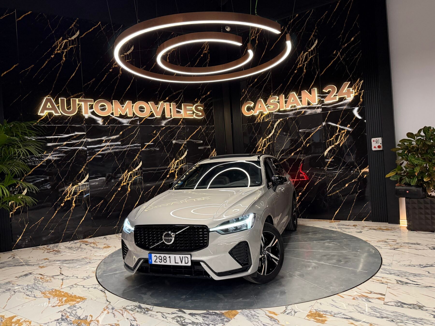 VOLVO  XC60 2.0 B4 D Ultimate Dark Auto FUL IMPOLUTO