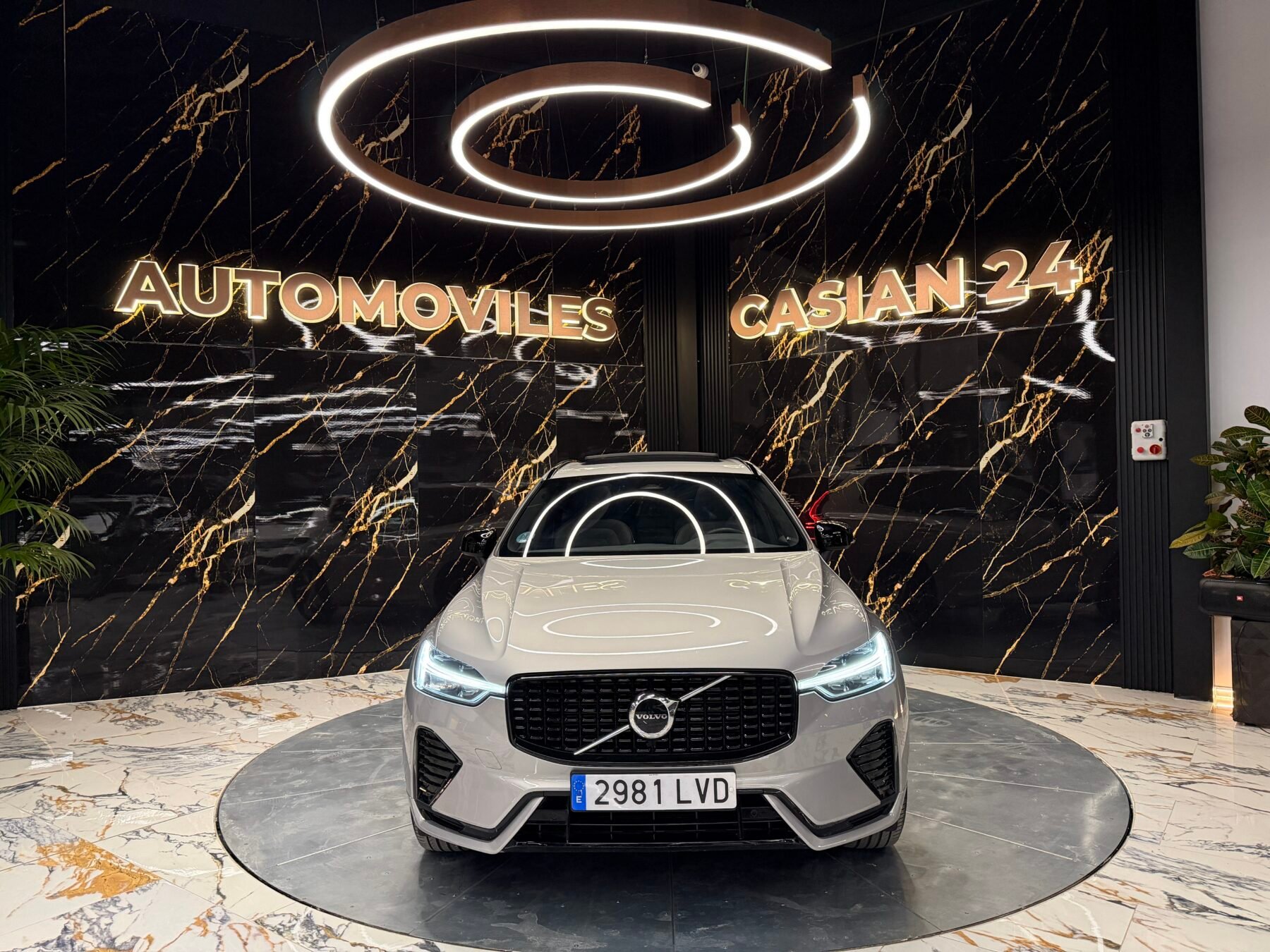 VOLVO  XC60 2.0 B4 D Ultimate Dark Auto FUL IMPOLUTO