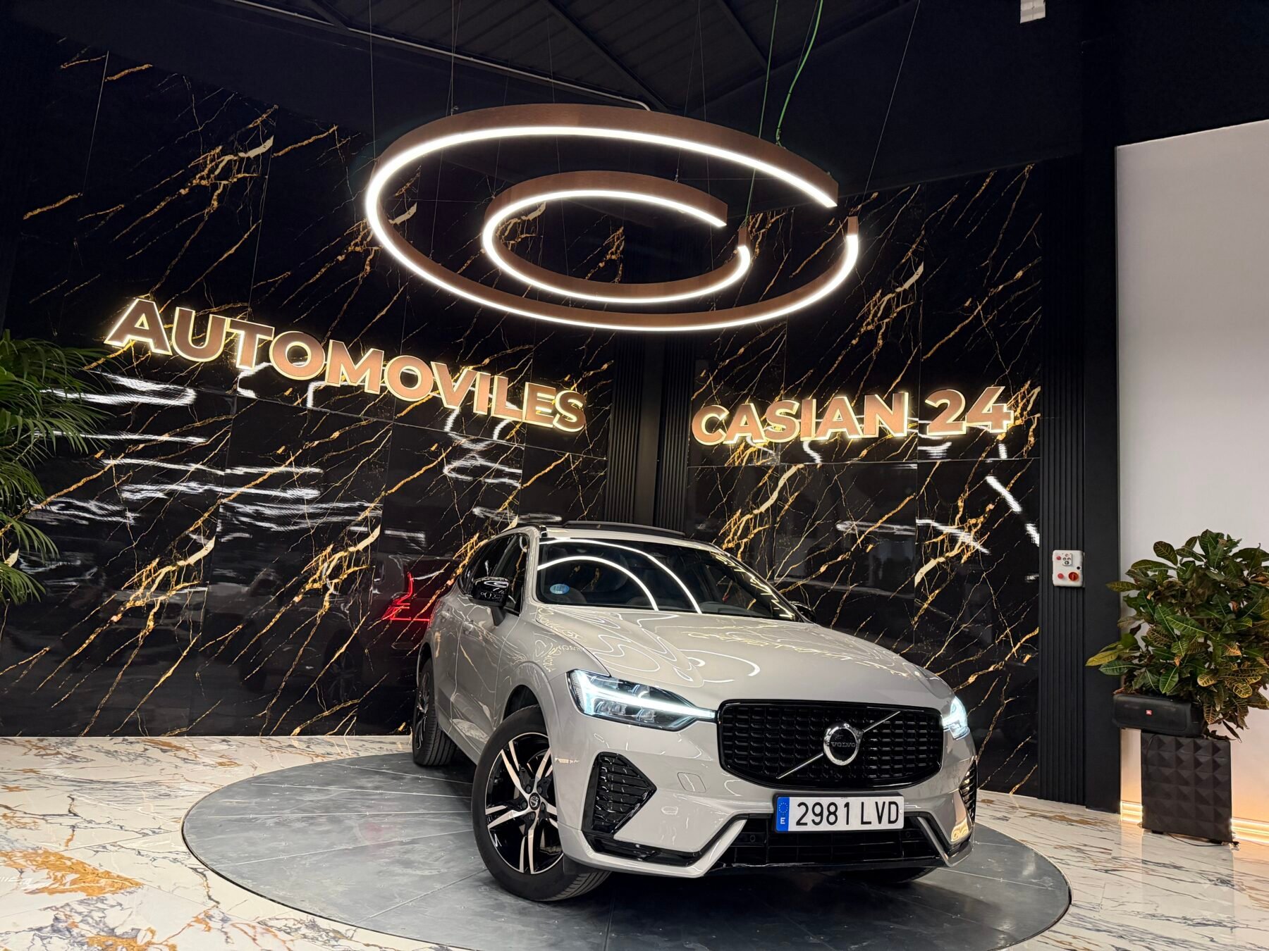 VOLVO  XC60 2.0 B4 D Ultimate Dark Auto FUL IMPOLUTO