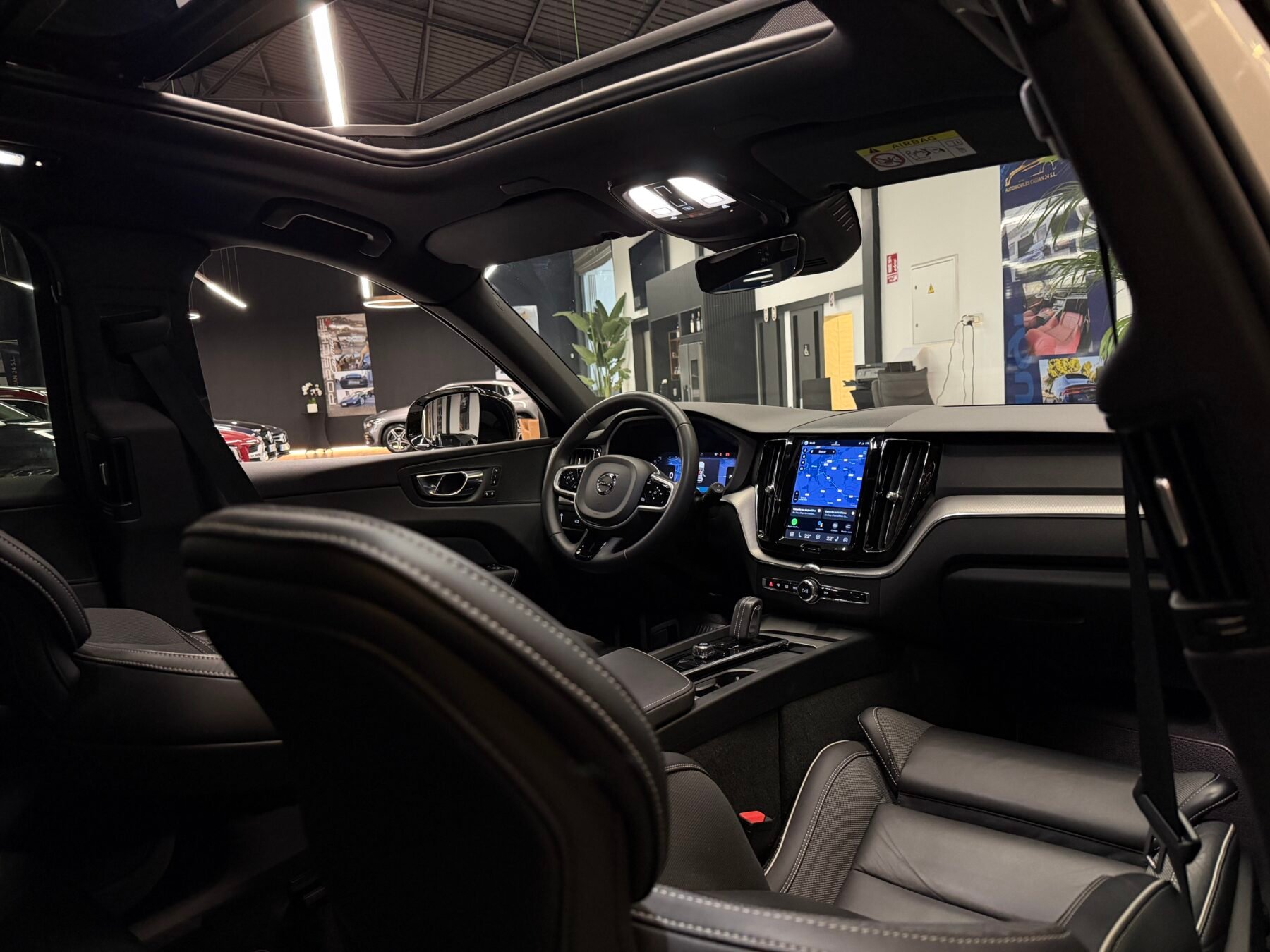 VOLVO  XC60 2.0 B4 D Ultimate Dark Auto FUL IMPOLUTO