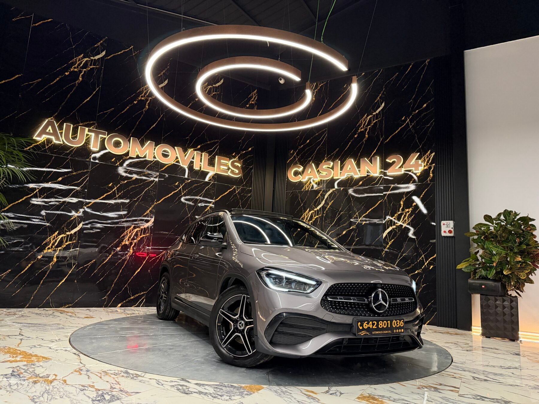 MERCEDES-BENZ GLA 200D 4MATIC AMG Edition Motor Mercedes con CADENAFUL FUL FUL