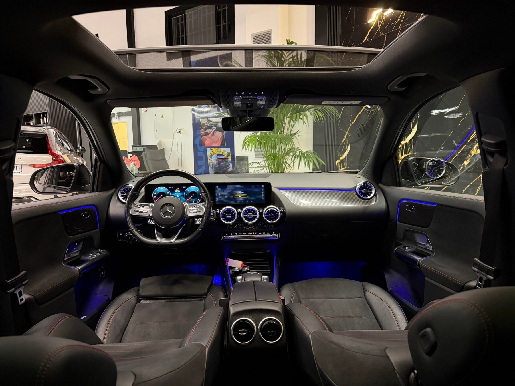 MERCEDES-BENZ GLA 200D 4MATIC AMG Edition Motor Mercedes con CADENAFUL FUL FUL