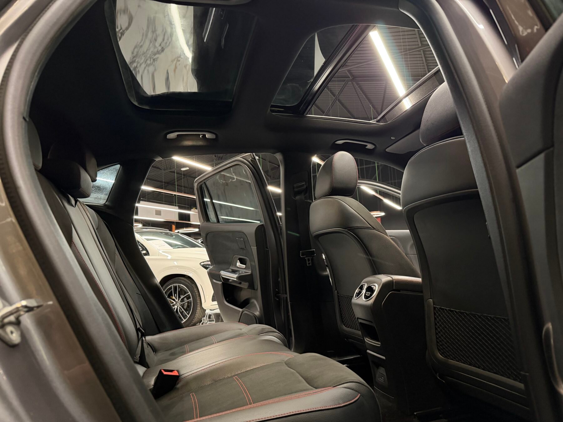 MERCEDES-BENZ GLA 200D 4MATIC AMG Edition Motor Mercedes con CADENAFUL FUL FUL