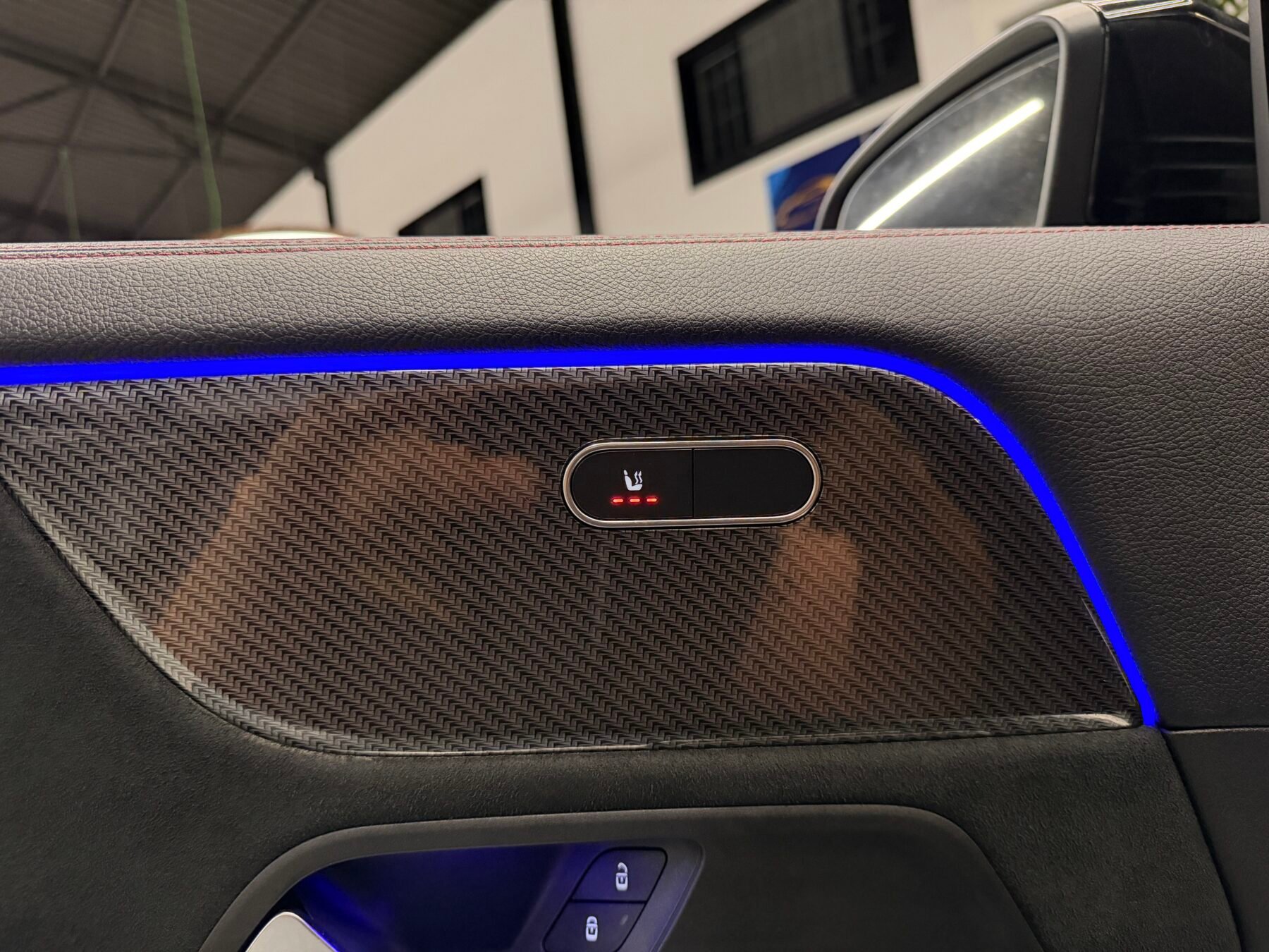 MERCEDES-BENZ GLA 200D 4MATIC AMG Edition Motor Mercedes con CADENAFUL FUL FUL