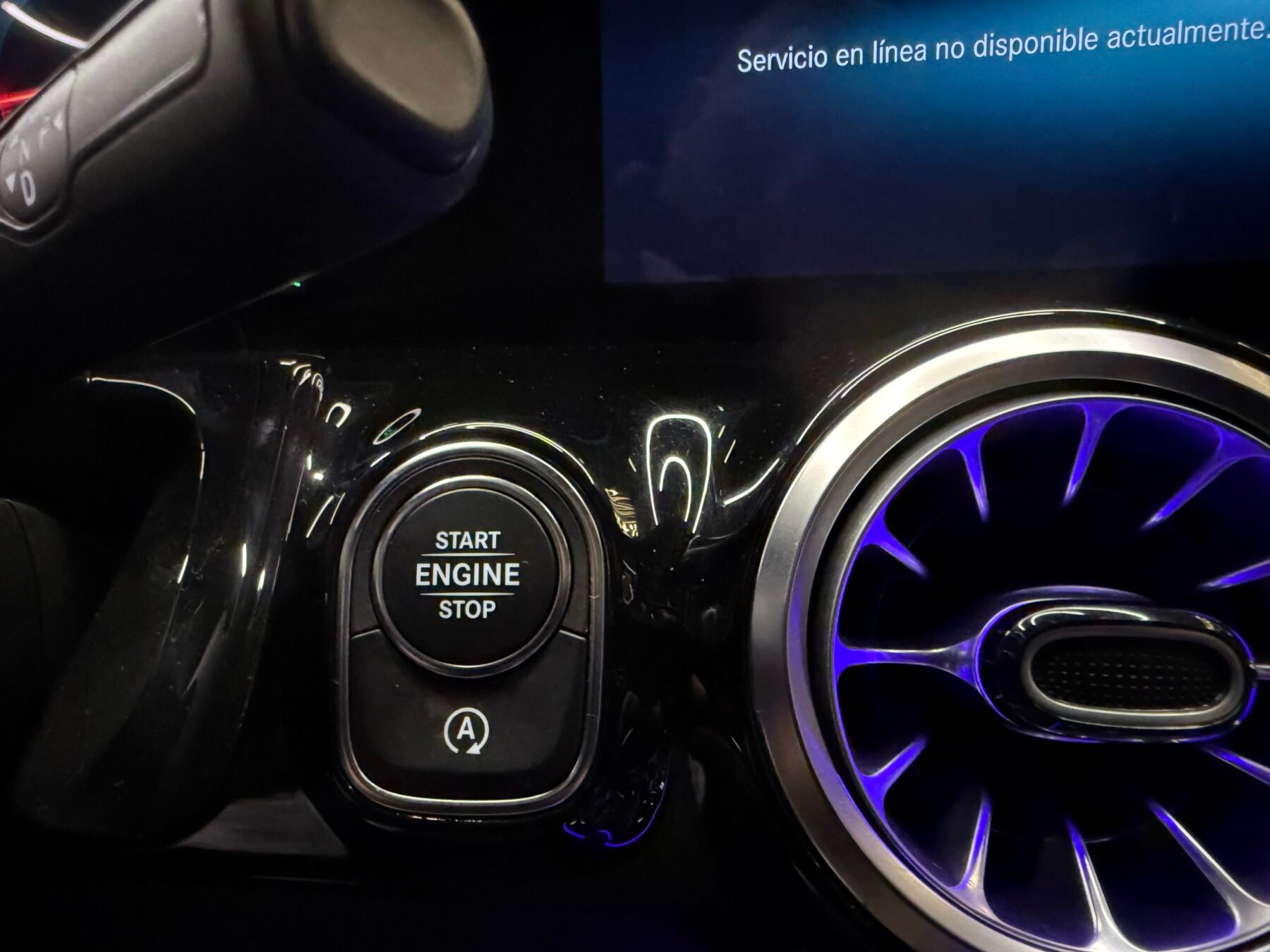 MERCEDES-BENZ GLA 200D 4MATIC AMG Edition Motor Mercedes con CADENAFUL FUL FUL