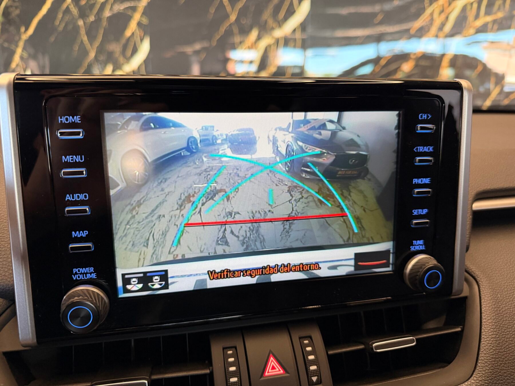 TOYOTA Rav4 2.5l 220H Luxury 4WD PANORAMA FULL