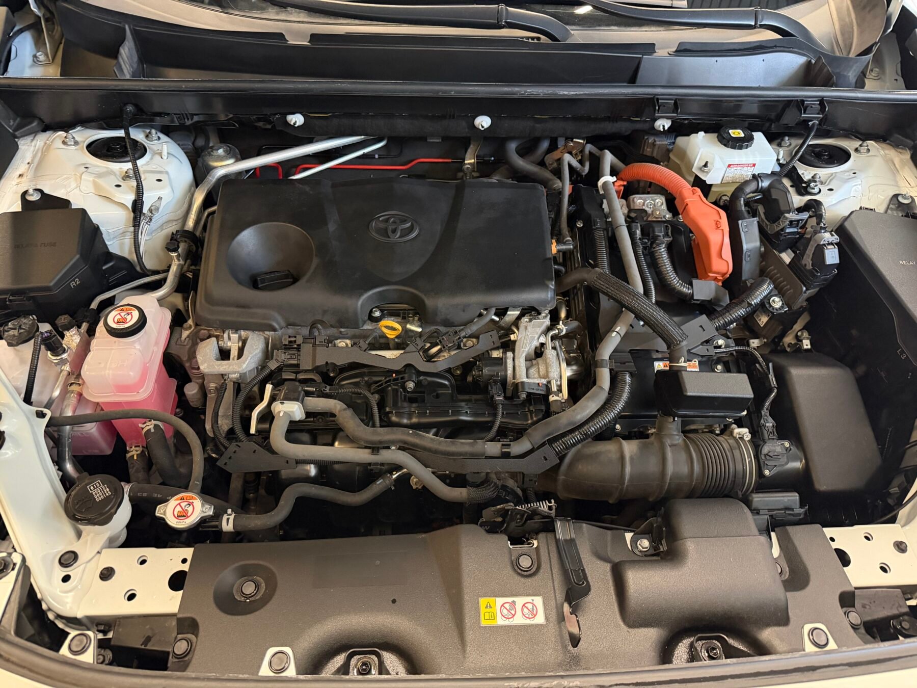 TOYOTA Rav4 2.5l 220H Luxury 4WD PANORAMA FULL