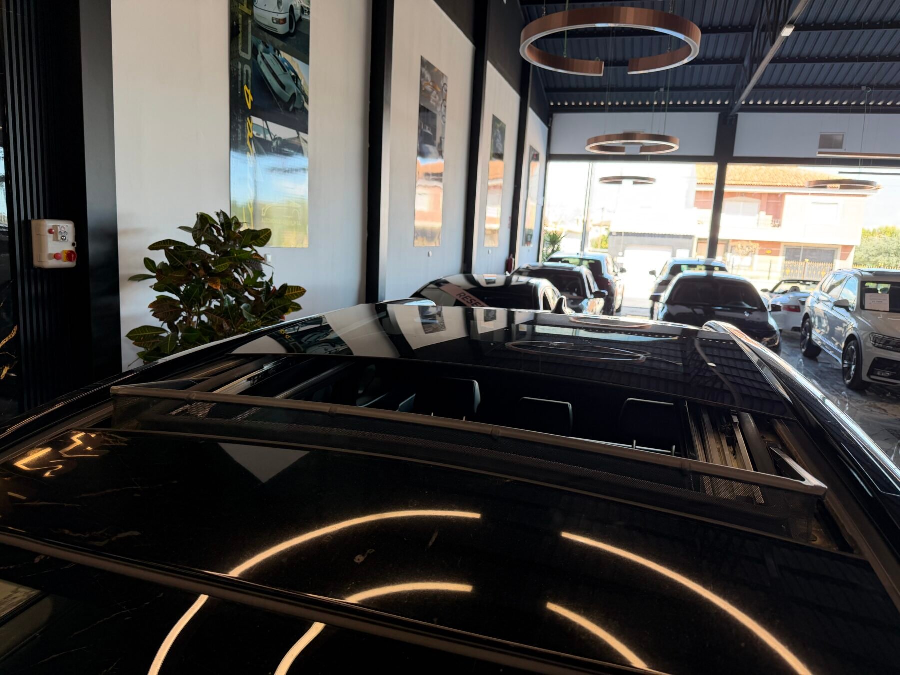 TOYOTA Rav4 2.5l 220H Luxury 4WD PANORAMA FULL