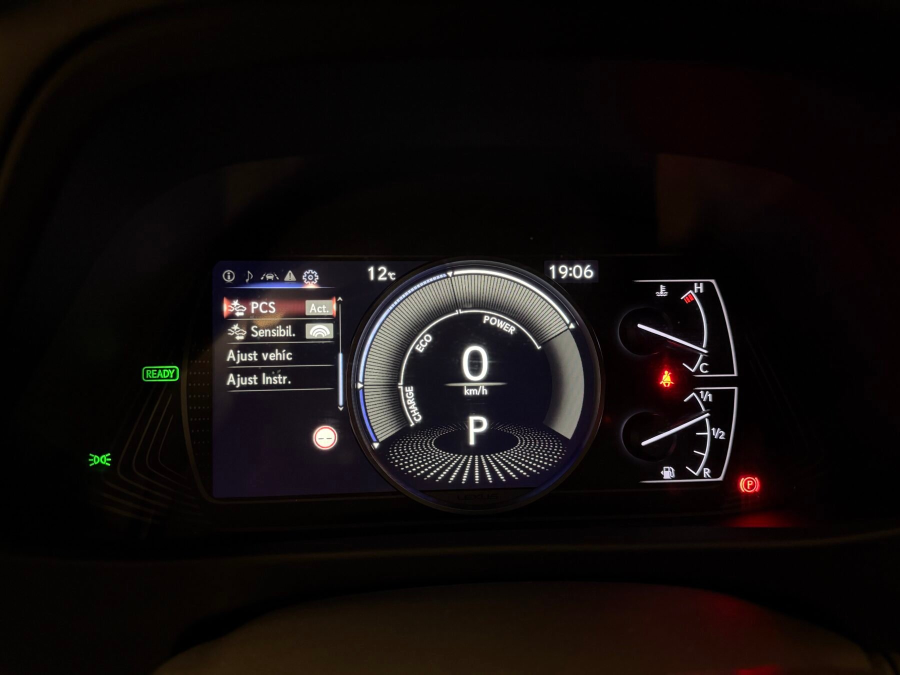 LEXUS UX 2.0 184CV 250h Executive Sport