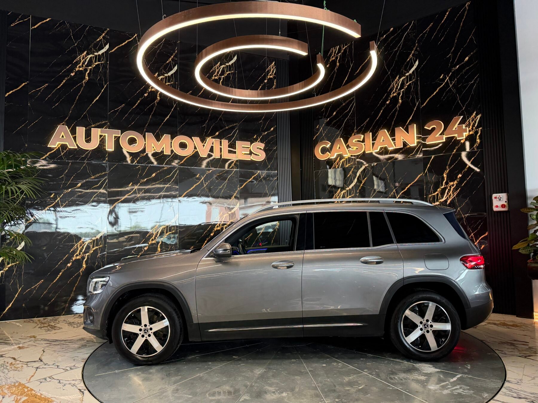 MERCEDES-BENZ GLB 200d Sport Edition Motor MERCEDES CON CADENA