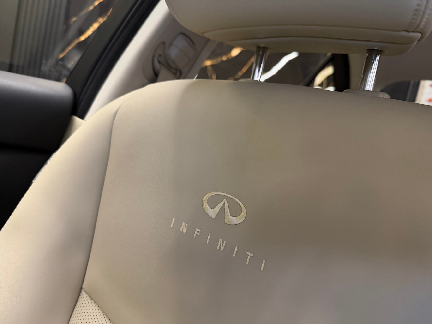 INFINITI Q50 2.2D 170CV SPORT Edition 7G Motor Mercedes con CADENA