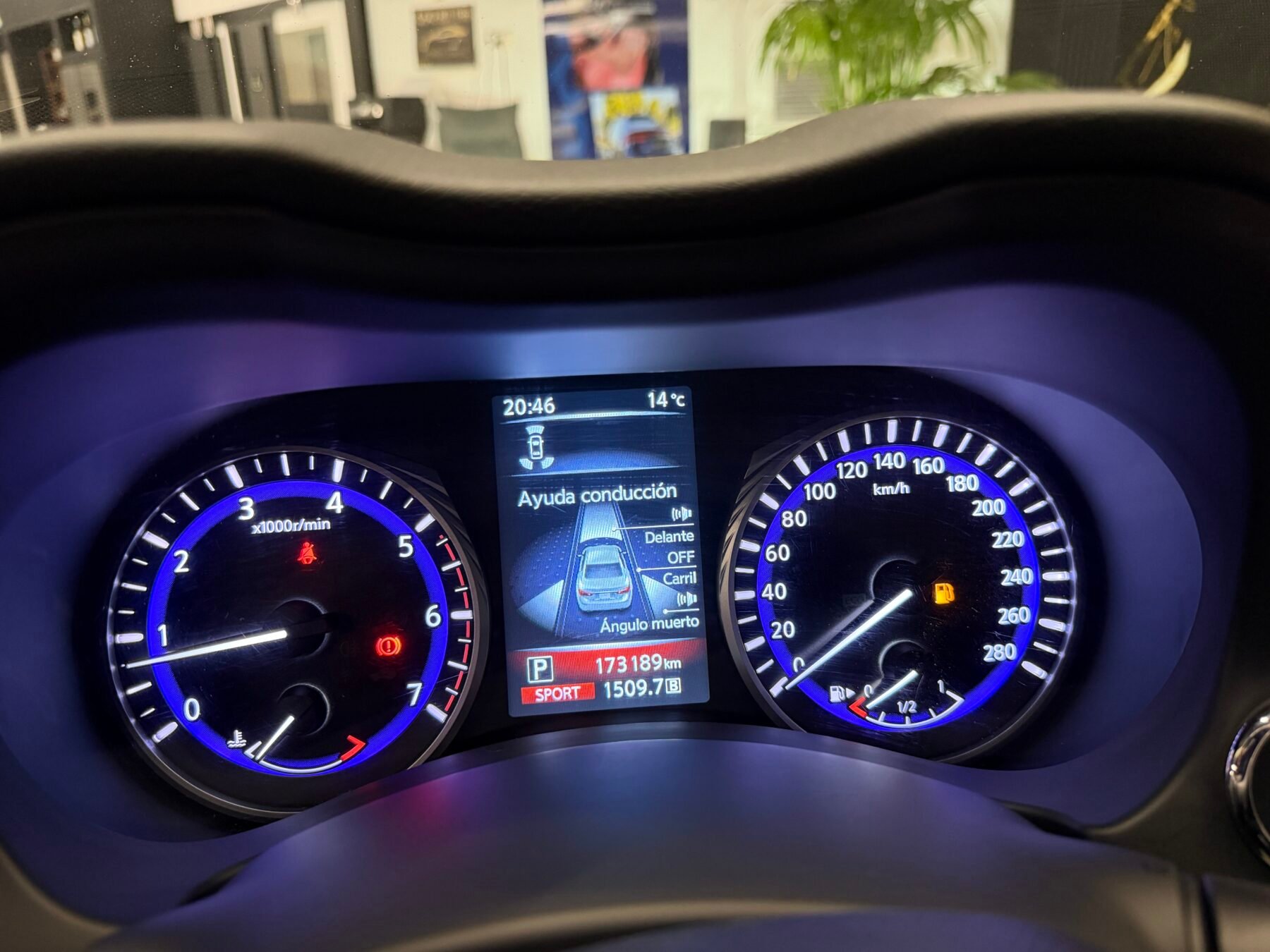 INFINITI Q50 2.2D 170CV SPORT Edition 7G Motor Mercedes con CADENA