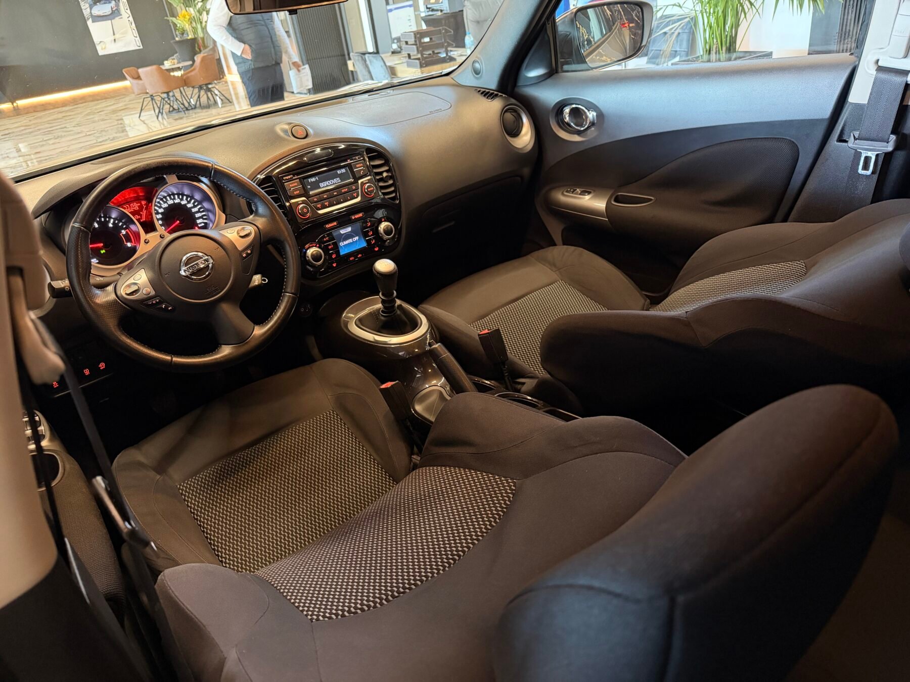 NISSAN  JUKE 1.5 dCi 110cv Motor IRROMPIBLE Sport  4X2