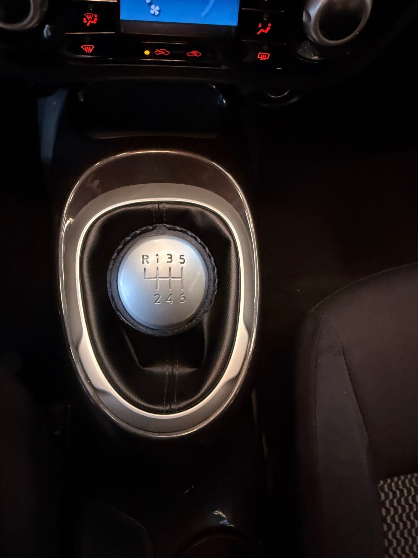 NISSAN  JUKE 1.5 dCi 110cv Motor IRROMPIBLE Sport  4X2