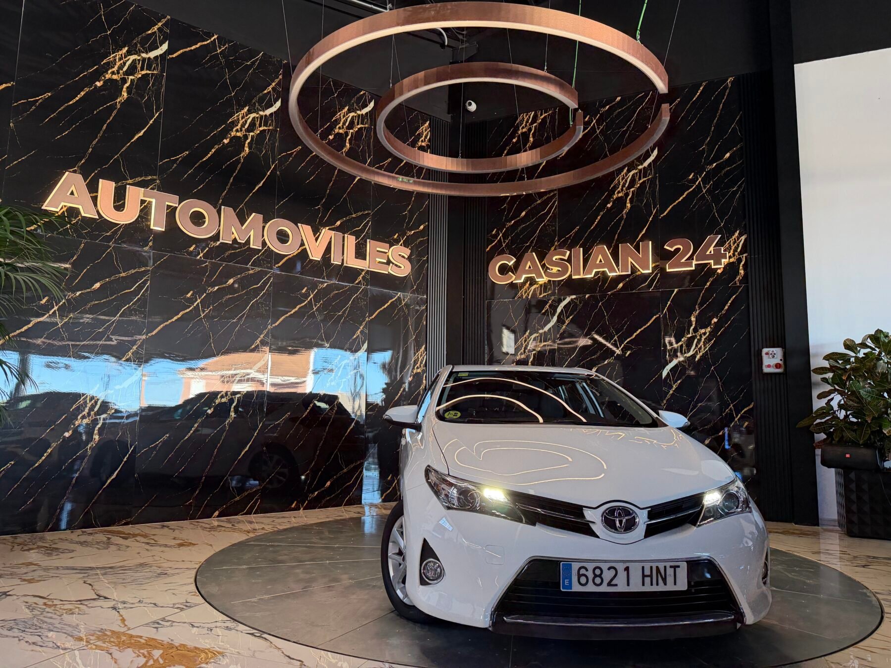 TOYOTA Auris 1.4 Diesel 90CV  Sport 4Cilindros en Linea