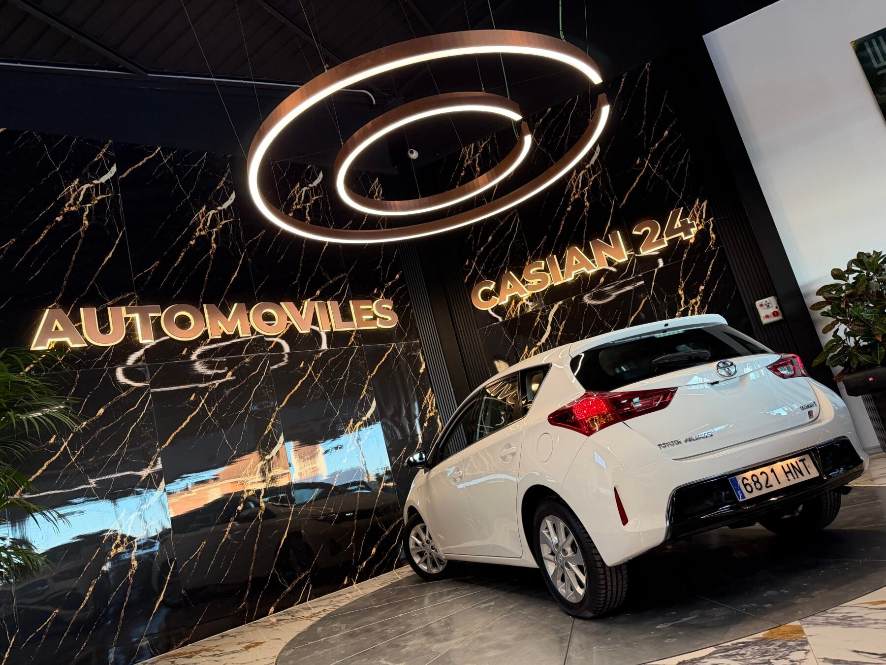 TOYOTA Auris 1.4 Diesel 90CV  Sport 4Cilindros en Linea