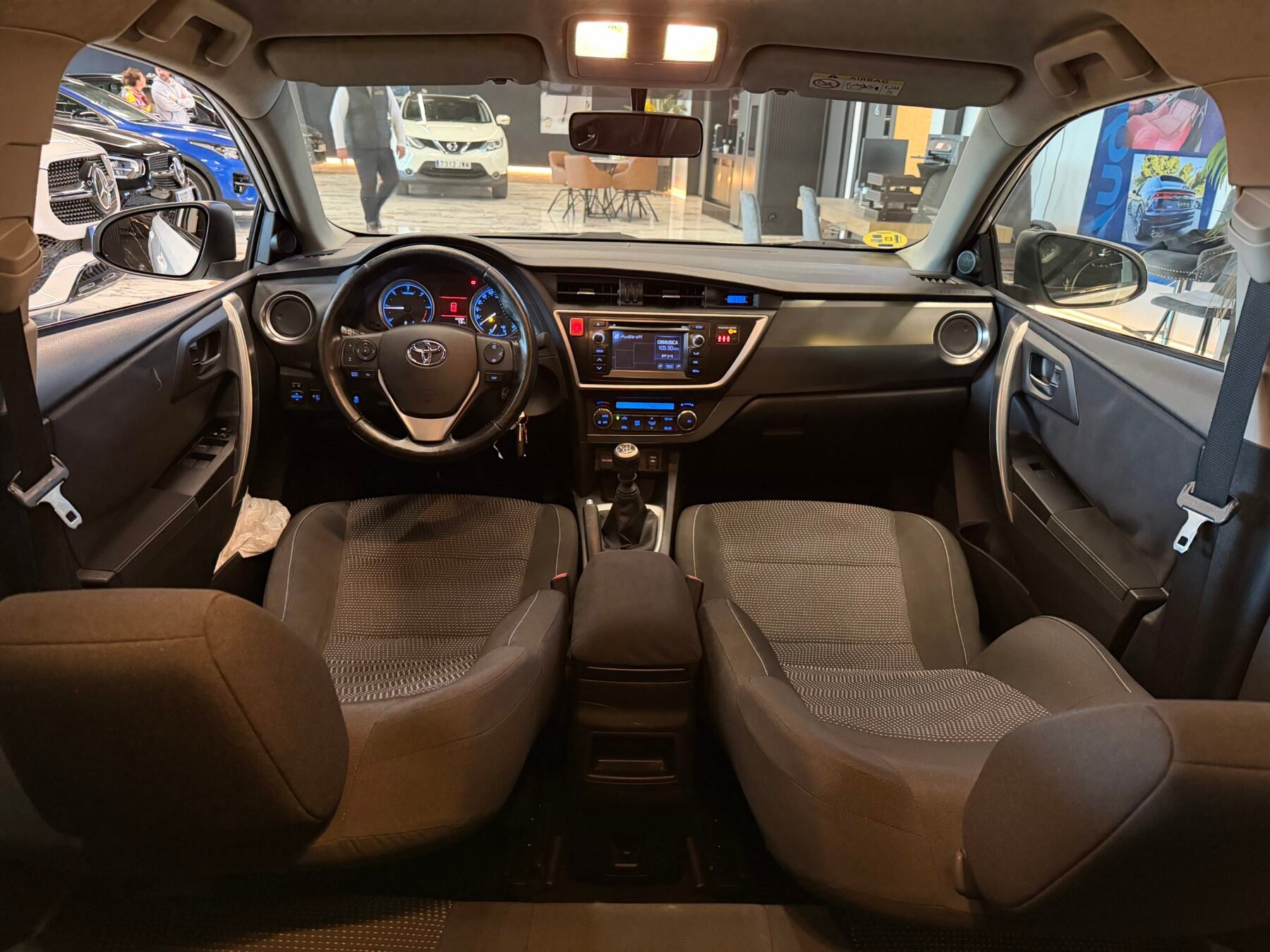 TOYOTA Auris 1.4 Diesel 90CV  Sport 4Cilindros en Linea