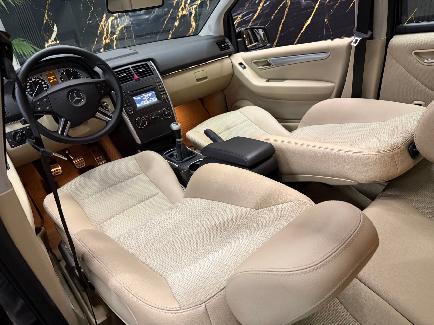 MERCEDES-BENZ Clase B B 180 CDI Sport Edition Motor MERCEDES CON CADENA IRROMPIBLE