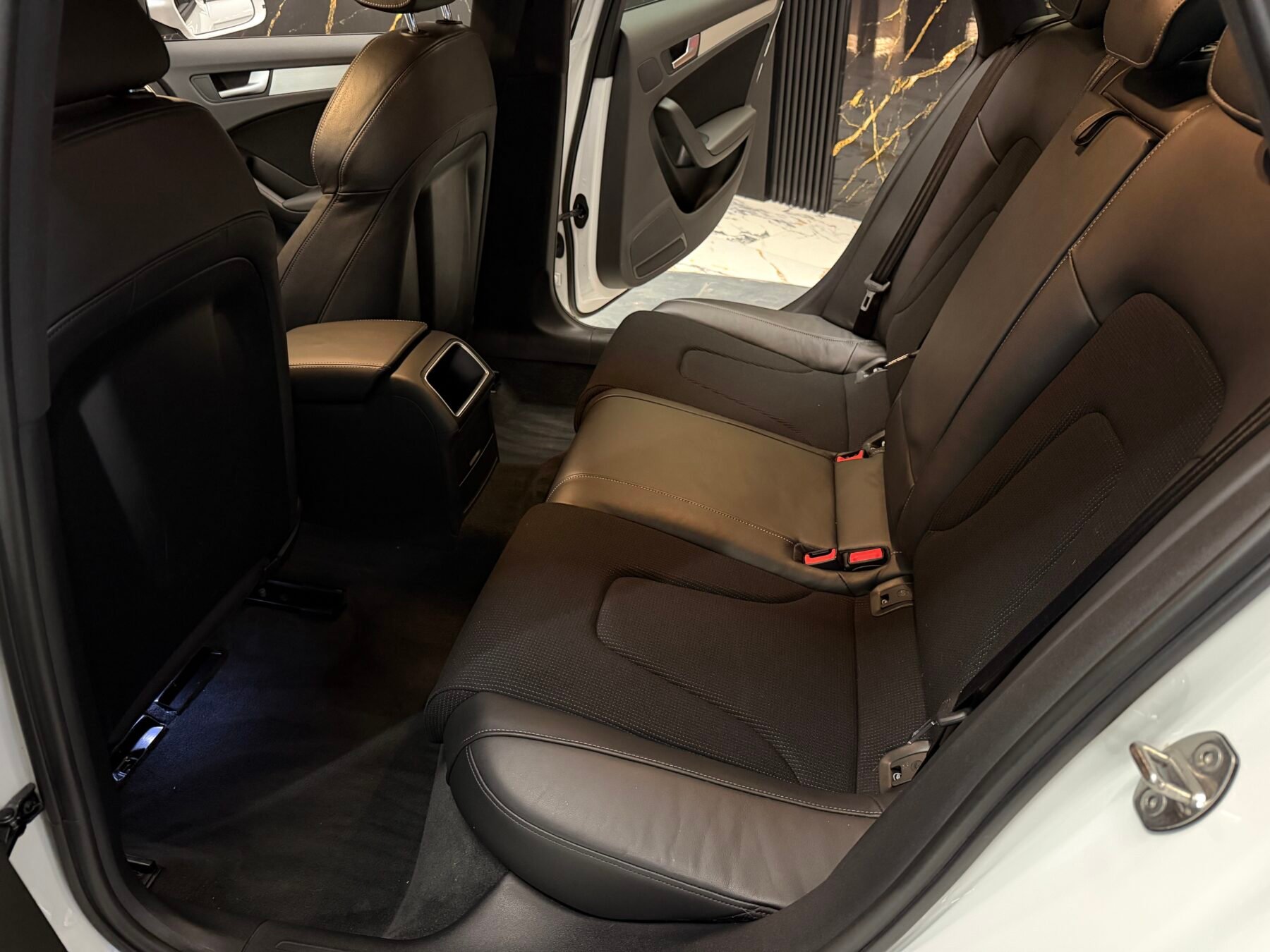 AUDI A4 2.0 TDI 150CV S line edition IMPOLUTO NACIONAL