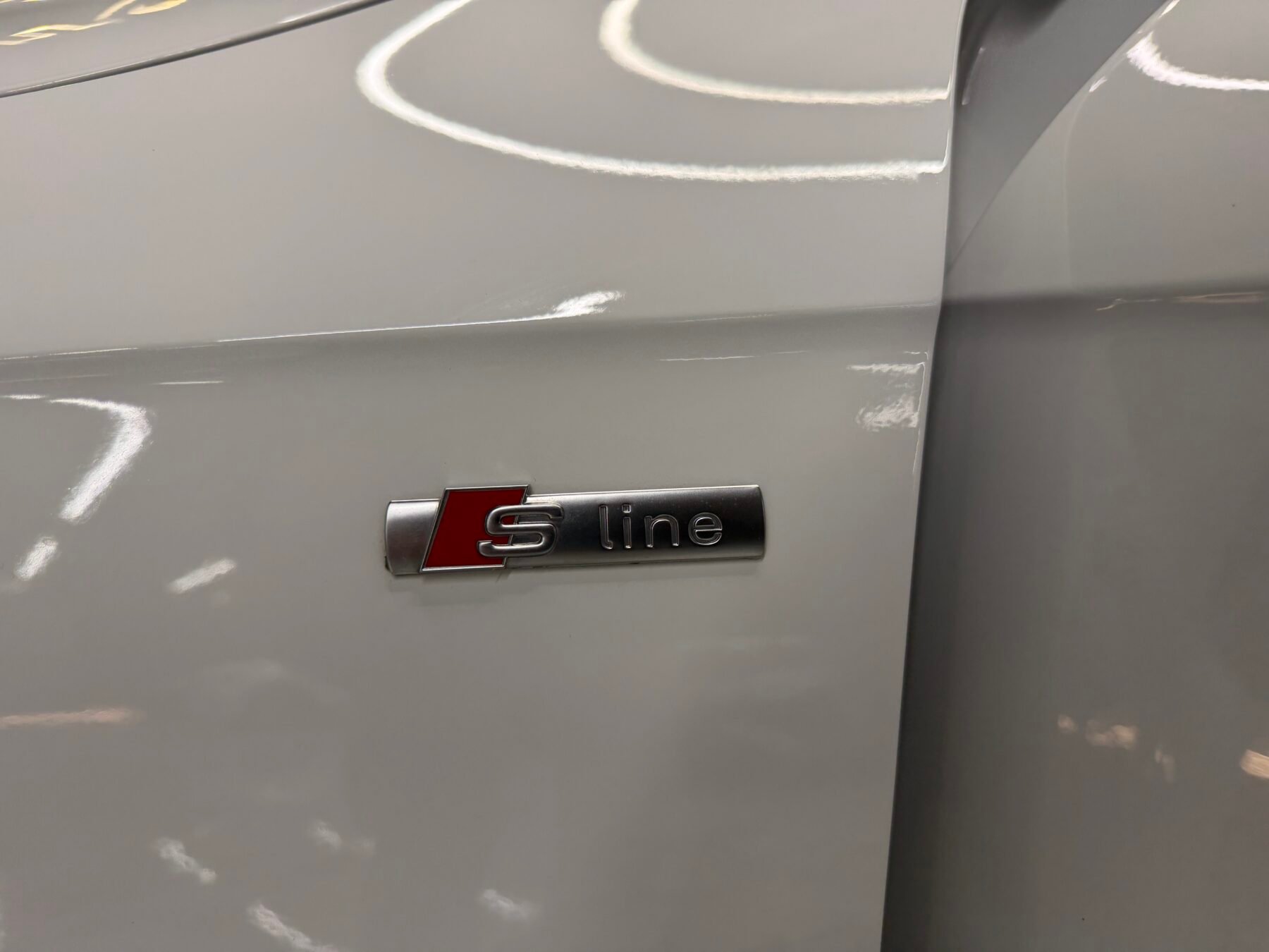 AUDI A4 2.0 TDI 150CV S line edition IMPOLUTO NACIONAL