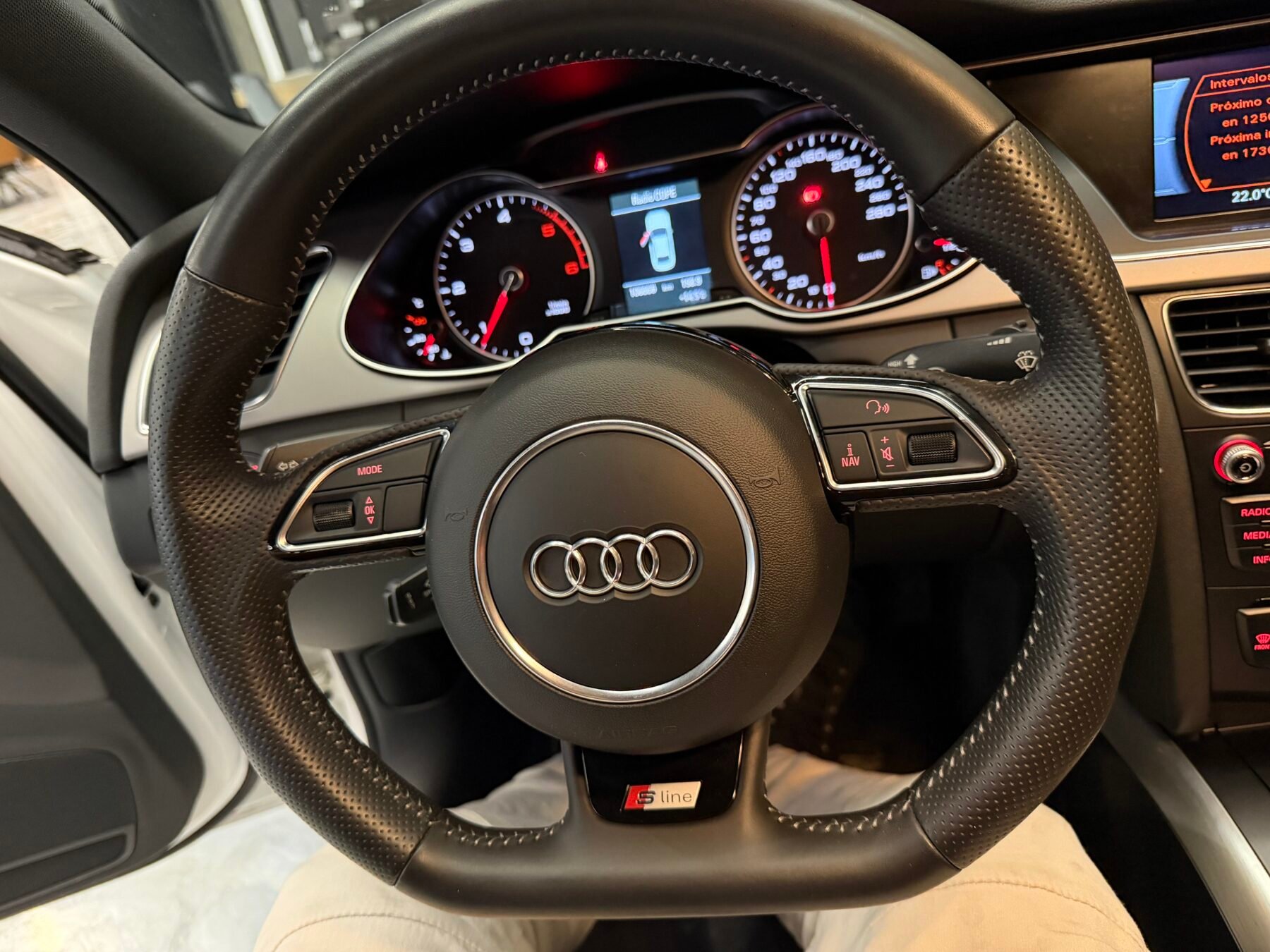 AUDI A4 2.0 TDI 150CV S line edition IMPOLUTO NACIONAL