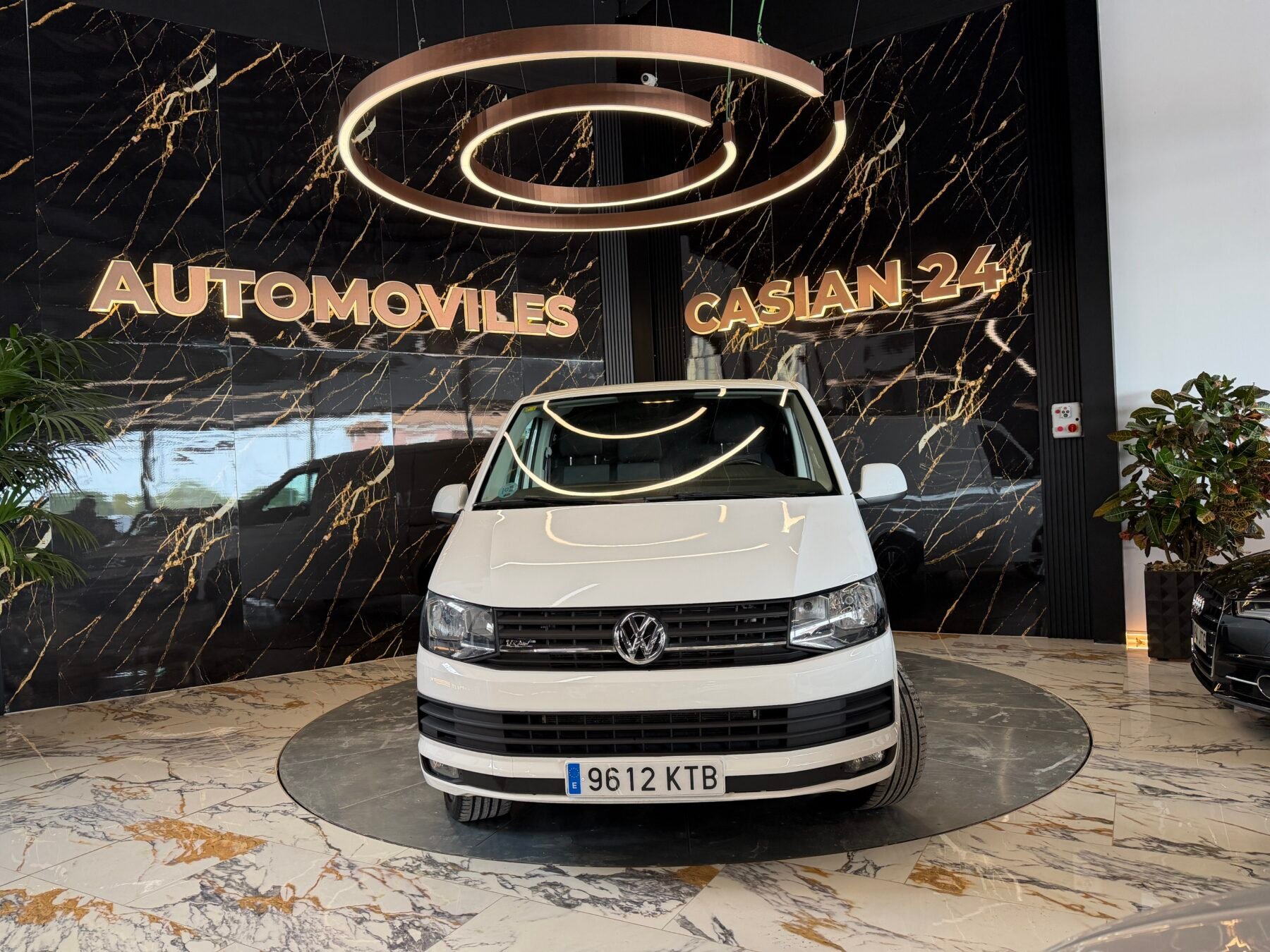 VOLKSWAGEN Transporter 2.0 TDI 150CV 6Velocidades 