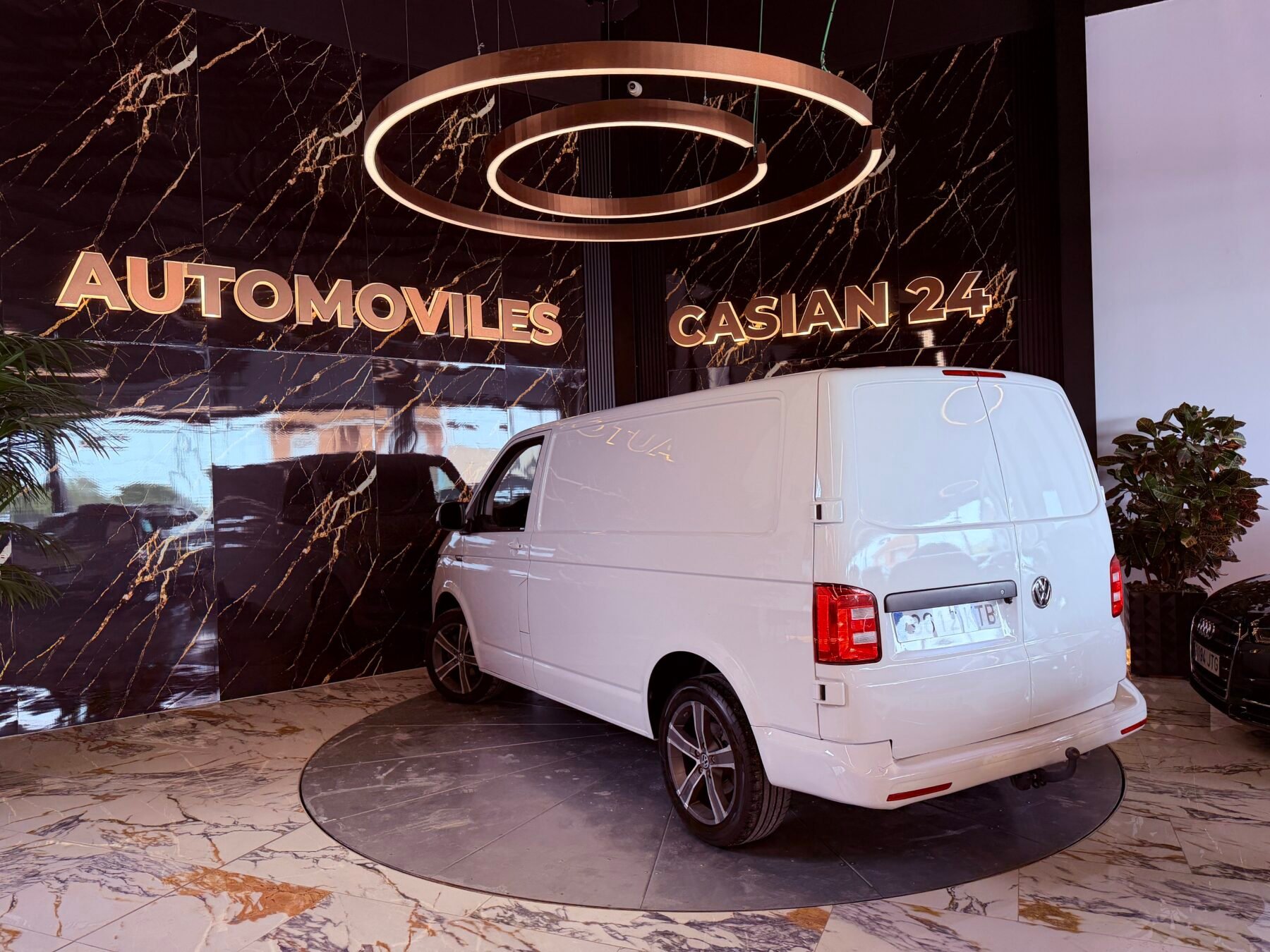 VOLKSWAGEN Transporter 2.0 TDI 150CV 6Velocidades 