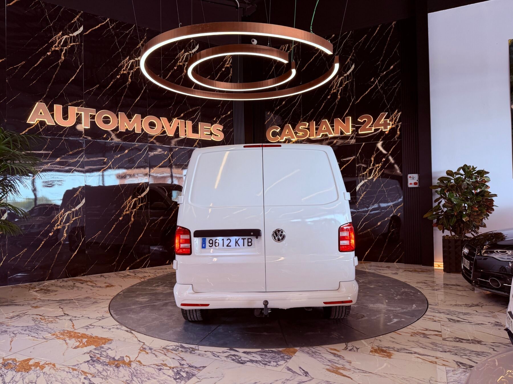 VOLKSWAGEN Transporter 2.0 TDI 150CV 6Velocidades 