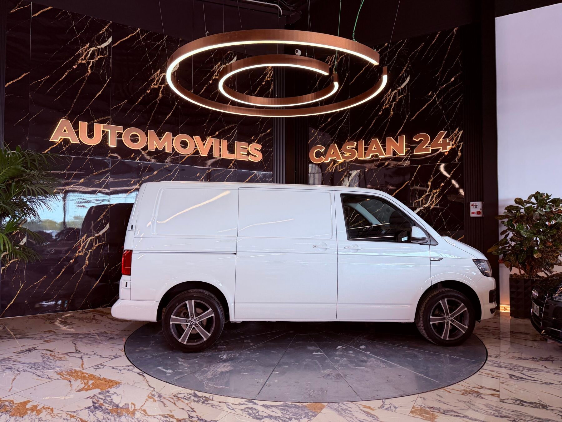 VOLKSWAGEN Transporter 2.0 TDI 150CV 6Velocidades 