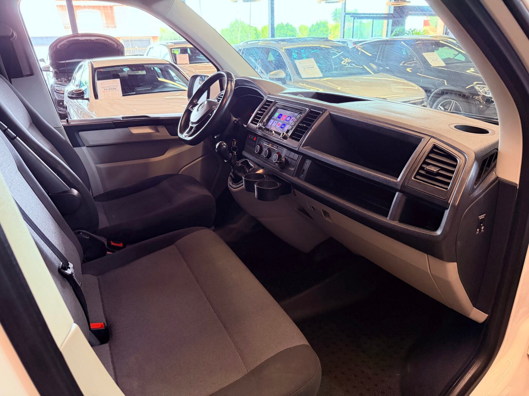 VOLKSWAGEN Transporter 2.0 TDI 150CV 6Velocidades 