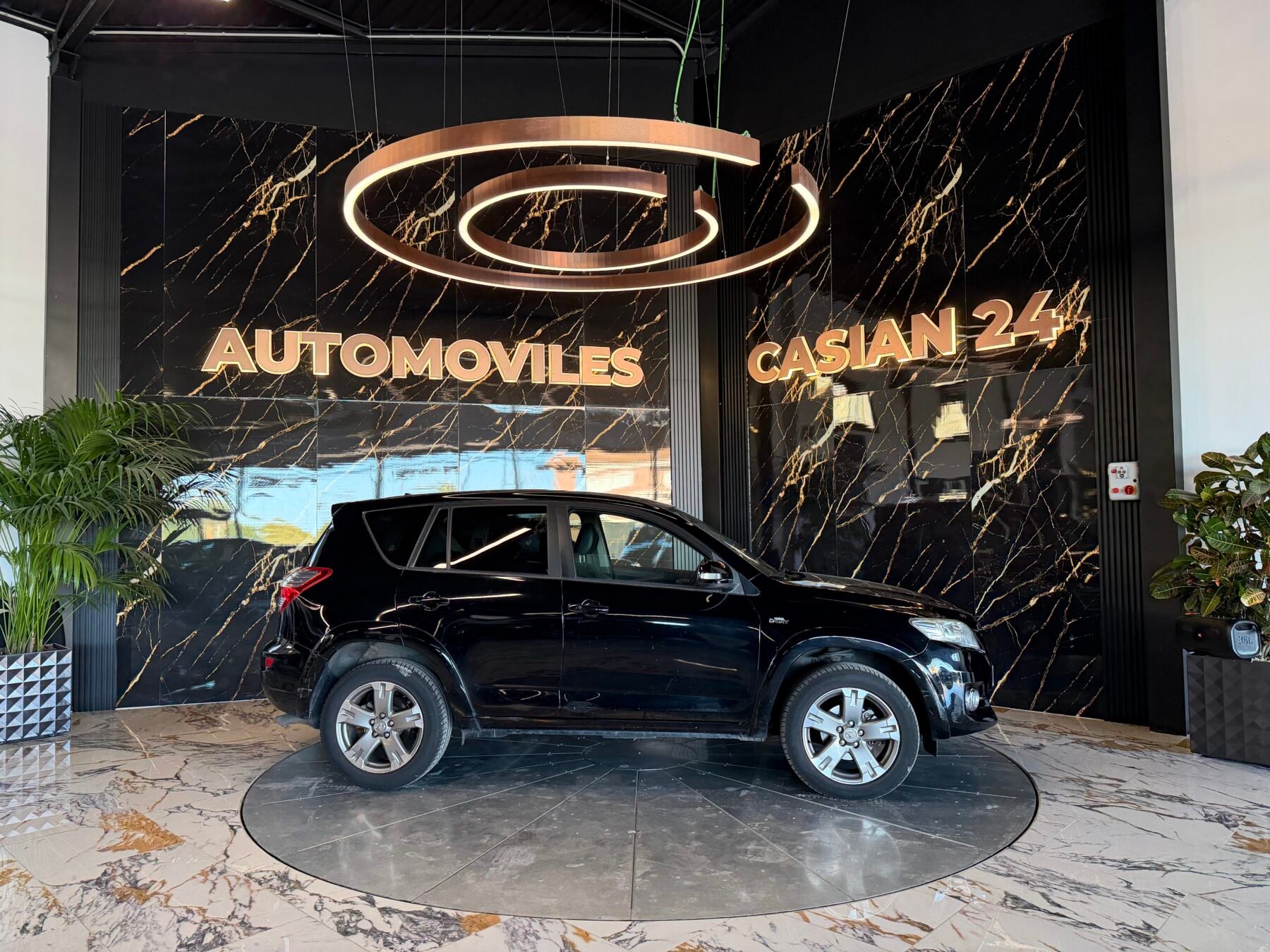 TOYOTA Rav4 2.2 DDCAT Execut.Cross Sp.Autodr.S 4x4