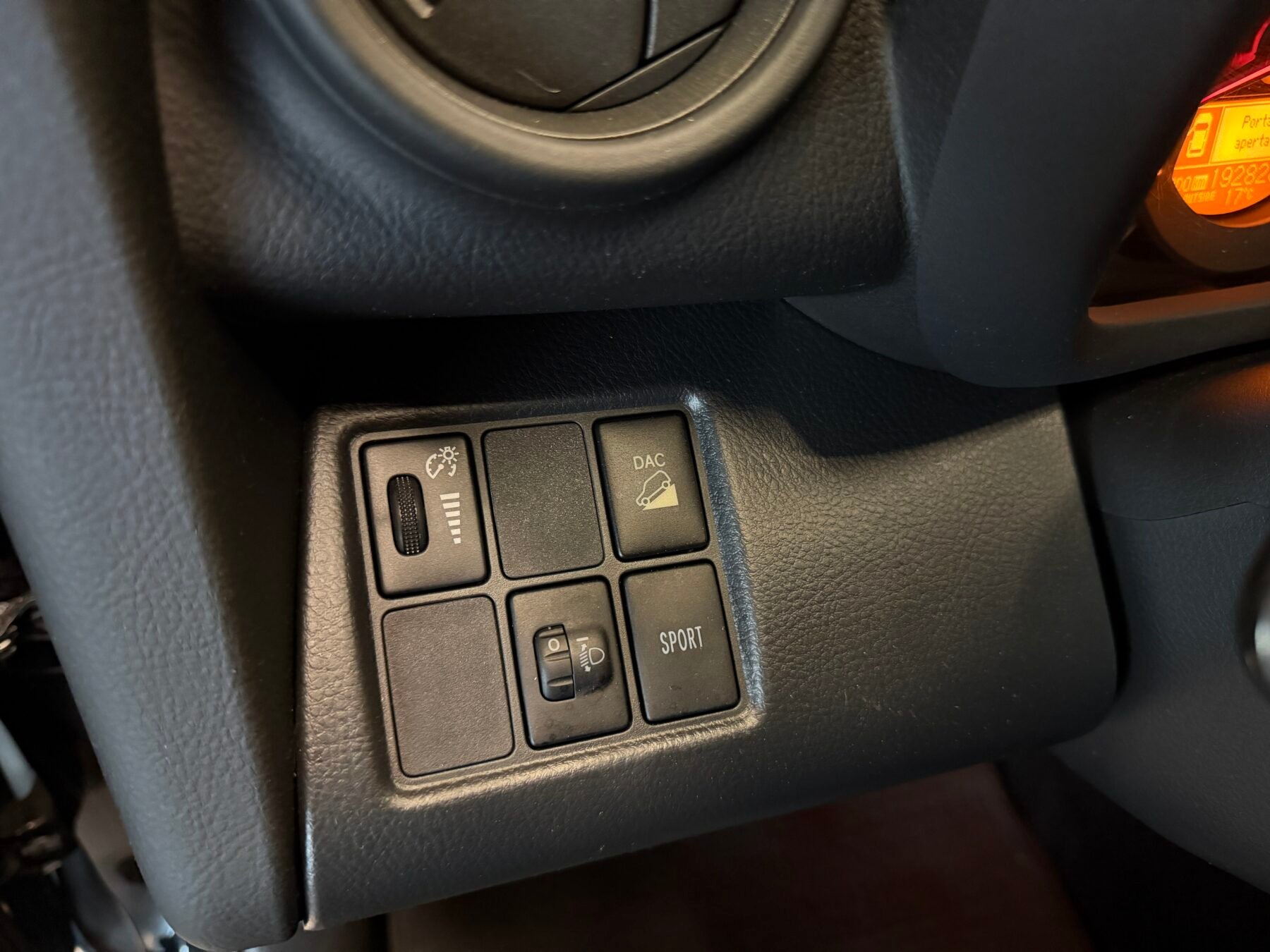 TOYOTA Rav4 2.2 DDCAT Execut.Cross Sp.Autodr.S 4x4