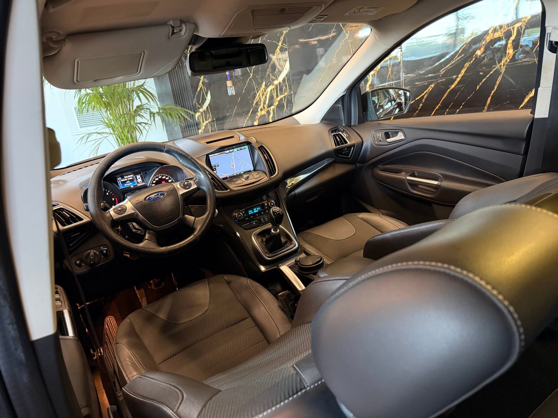 FORD Kuga 2.0 TDCi 150 4x2 ASS Titanium