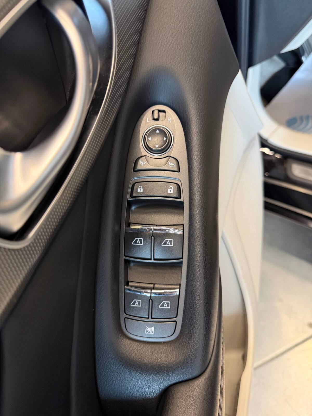 INFINITI Q50 2.2d GT SPORT Aut. 7V Motor MERCEDES CON CADENA