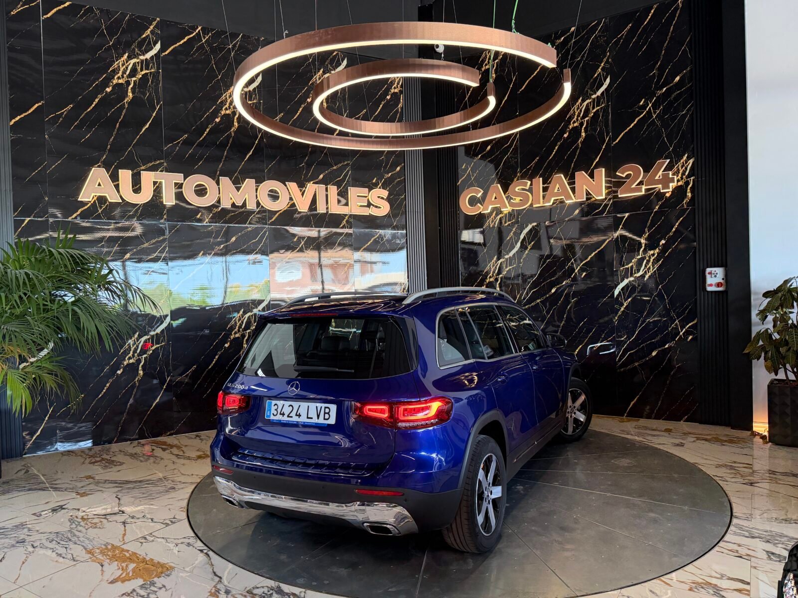 MERCEDES-BENZ  GLB 200d 150cv Sport URBAN 7 Plazas Motor MERCEDES CON CADENA