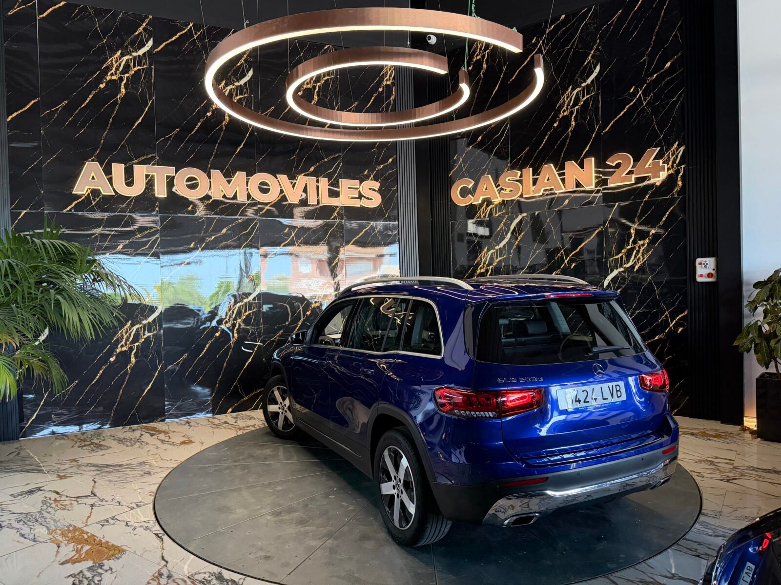 MERCEDES-BENZ  GLB 200d 150cv Sport URBAN 7 Plazas Motor MERCEDES CON CADENA