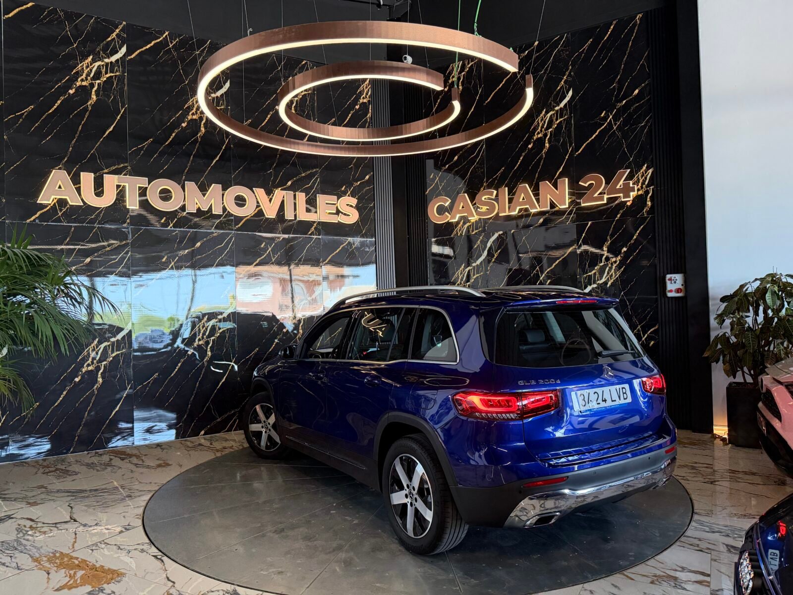 MERCEDES-BENZ  GLB 200d 150cv Sport URBAN 7 Plazas Motor MERCEDES CON CADENA
