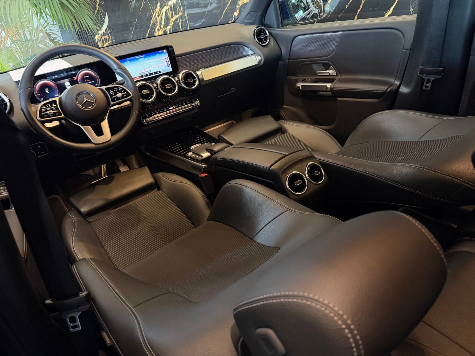 MERCEDES-BENZ  GLB 200d 150cv Sport URBAN 7 Plazas Motor MERCEDES CON CADENA