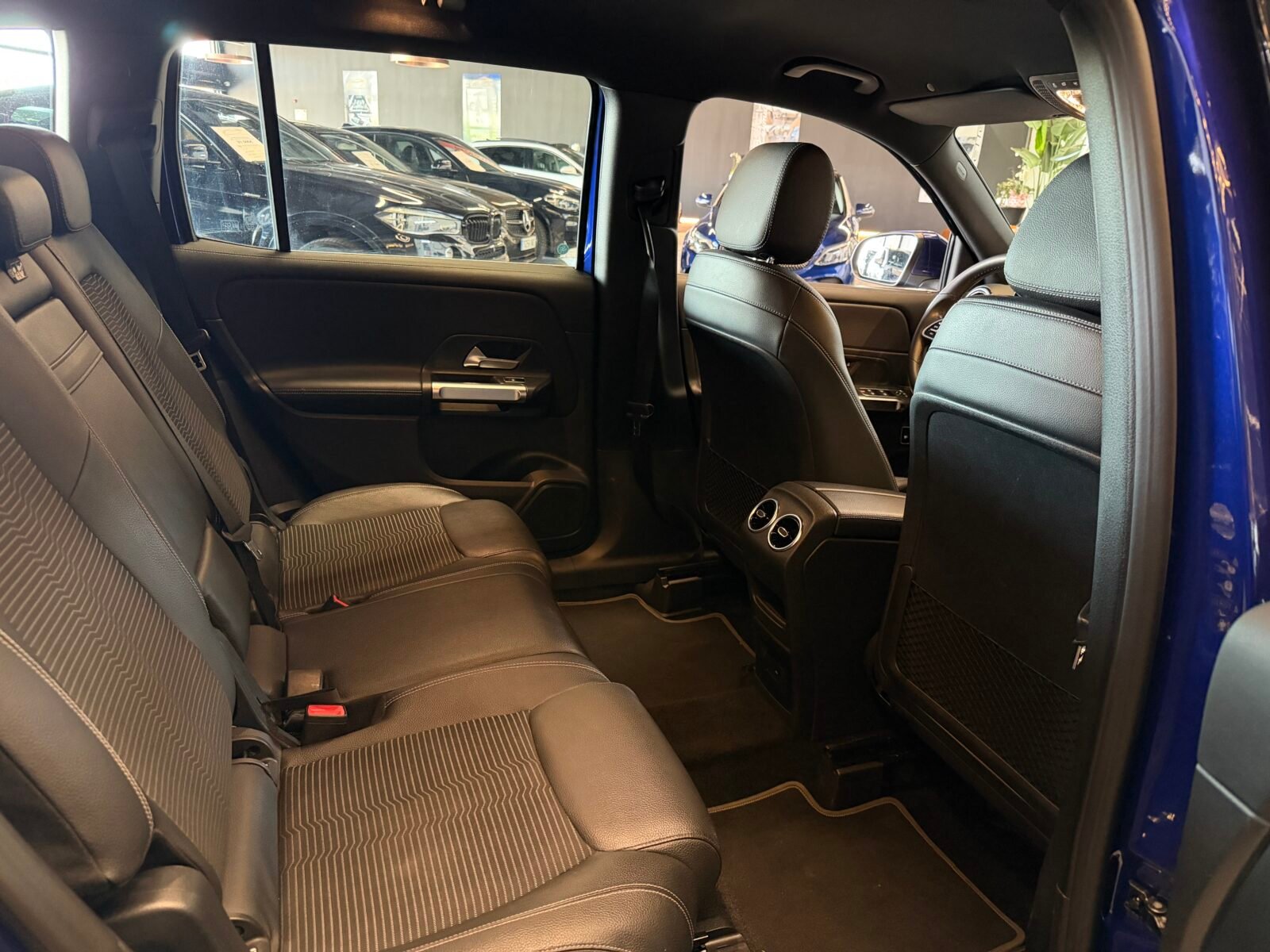 MERCEDES-BENZ  GLB 200d 150cv Sport URBAN 7 Plazas Motor MERCEDES CON CADENA