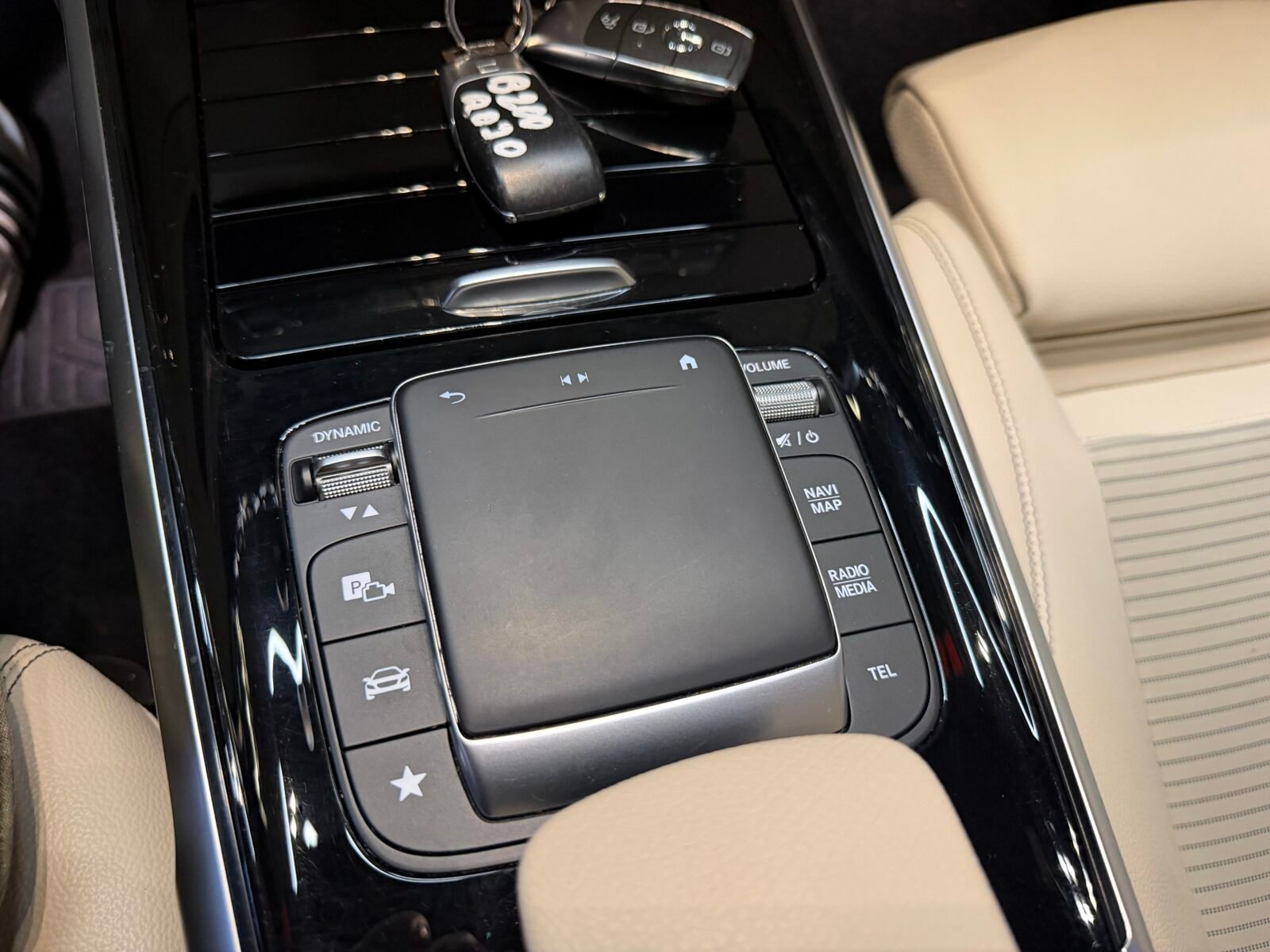 MERCEDES-BENZ GLB 200d 150cv 4Matic  Sport URBAN Motor MERCEDES CON CADENA