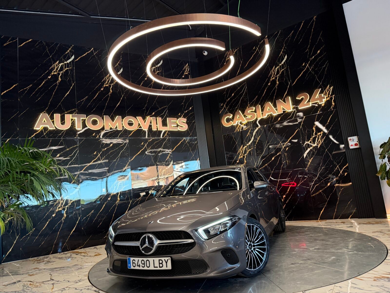 MERCEDES-BENZ Clase A 180d Sport Urban 8G 116cv