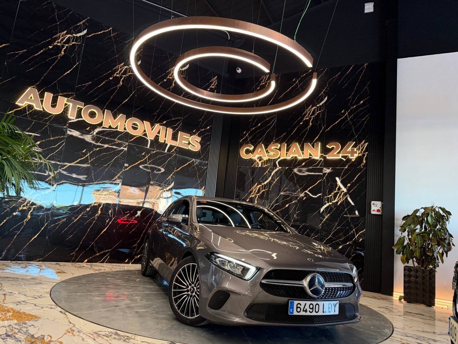 MERCEDES-BENZ Clase A 180d Sport Urban 8G 116cv