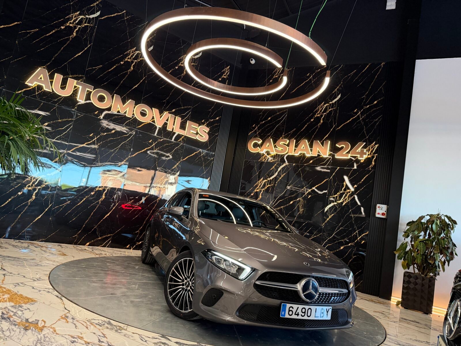 MERCEDES-BENZ Clase A 180d Sport Urban 8G 116cv