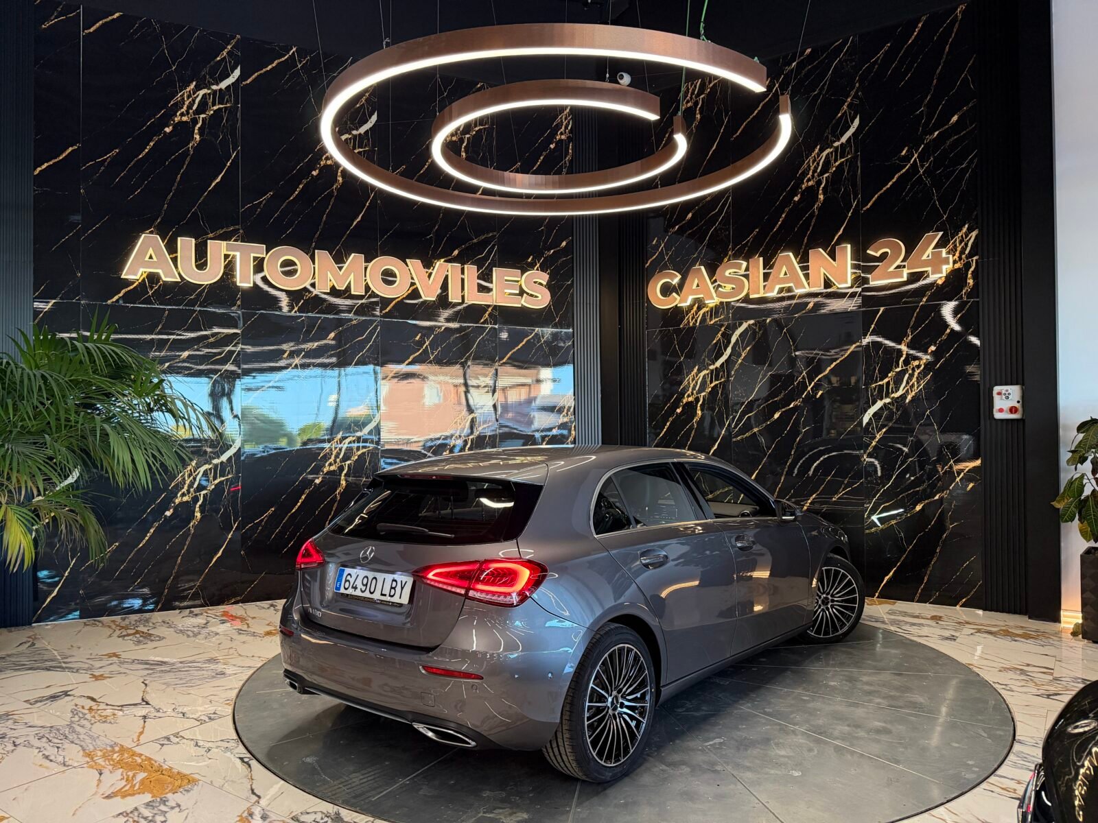MERCEDES-BENZ Clase A 180d Sport Urban 8G 116cv